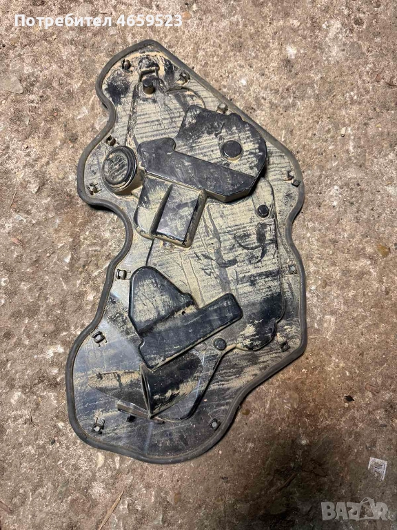 Вътрешна кора на задна лява врата на Ауди Audi A8 D4 H4 само за 20лв. 4H0839915, снимка 1