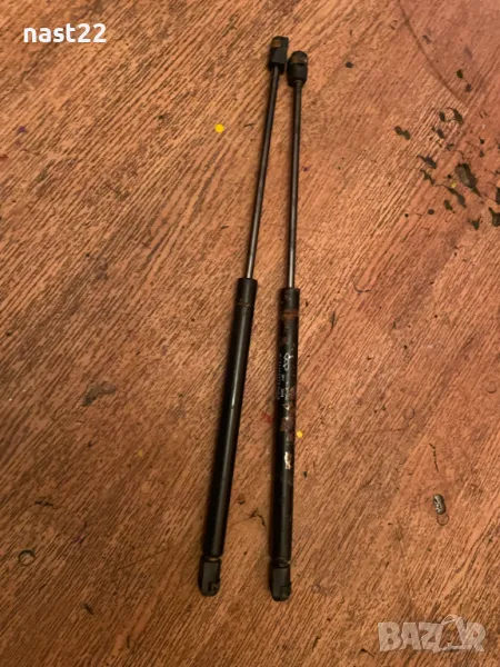 Амортисьори преден капак DR5 1.6 109 к.с CHERY TIGGO 3, снимка 1