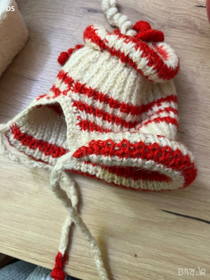 Плетени шапки,терлички за деца , снимка 1