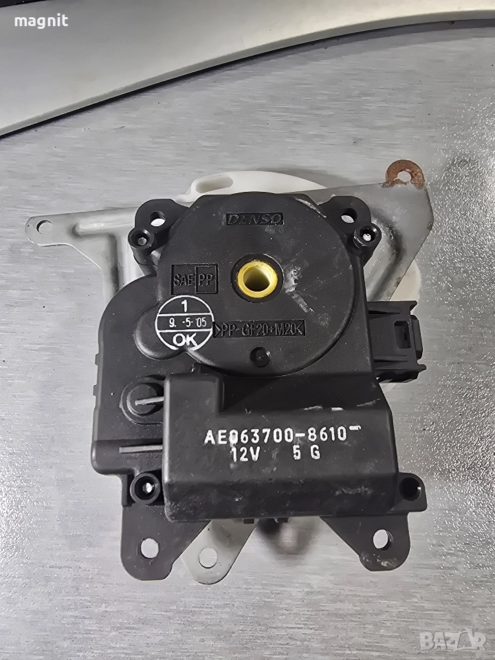 AE063700-8610 Моторче клапа парно TOYOTA AVENSIS VERSO, снимка 1