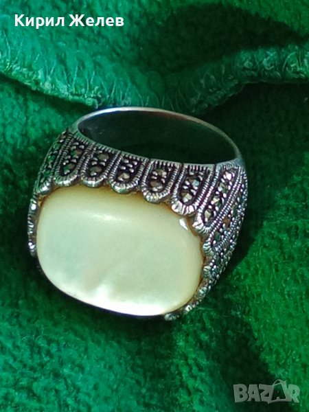 СКЪПОЦЕНЕН СРЕБЪРЕН БУТИКОВ ПРЪСТЕН СРЕБРО 925 с ОГРОМЕН ШЛИФОВАН МЛЕЧЕН БЯЛ ОПАЛ и МАРКАЗИТИ 32389, снимка 1