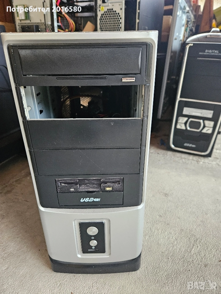 настолен компютър , снимка 1