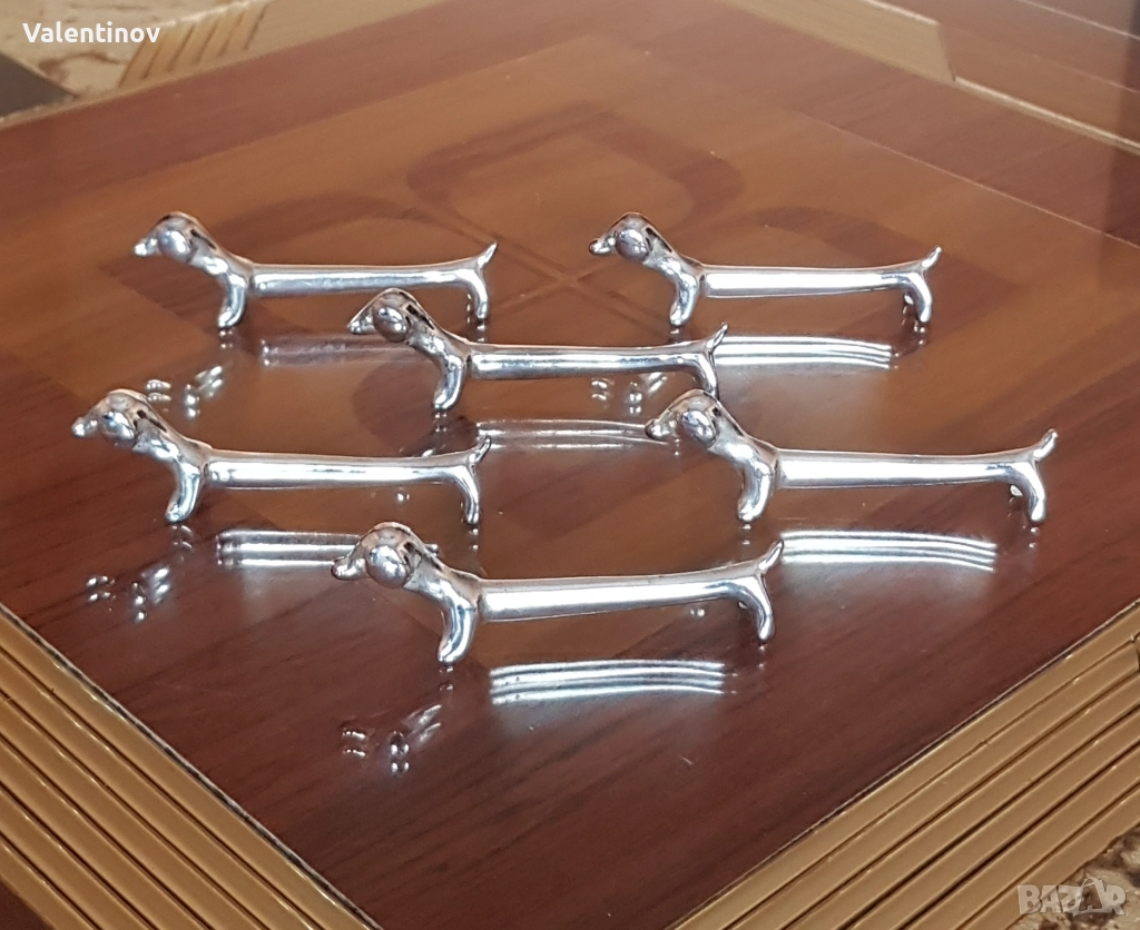 Старинни метални поставки за ножове- кученца, снимка 1