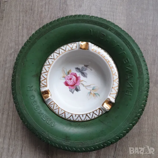 Стар порцеланов пепелник ВИДА ГУМИ - Фабрика Коста Йорданов, снимка 1