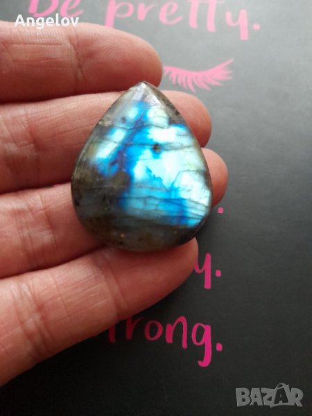 естествен лабрадорит 85.6 карата , снимка 1