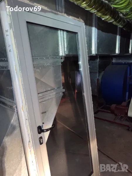 Алуминиеви врати в цвят със стъклопакет използвани, снимка 1