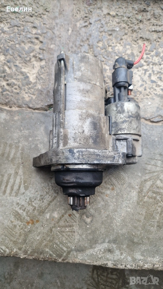 стартер Valeo от VW Touran 2006г, снимка 1