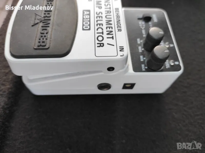 Behringer INSTRUMENT/AMP SELECTOR AB100 СЕЛЕКТОР ПЕДАЛ ЗА КИТАРА, снимка 1