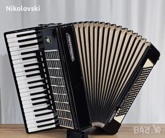 Акордеон Weltmeister Stella 