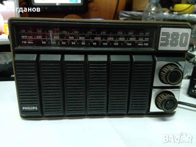 РАДИО PHILIPS 380 3 BAND FM/LW/MW, снимка 3 - Радиокасетофони, транзистори - 52462286