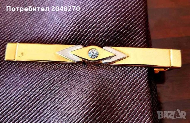Оригинални Френски Вратовръзка и Позлатена NINA RICCI Щипка с Камък и Кутийка ЛуксознаОбща цена32 лв