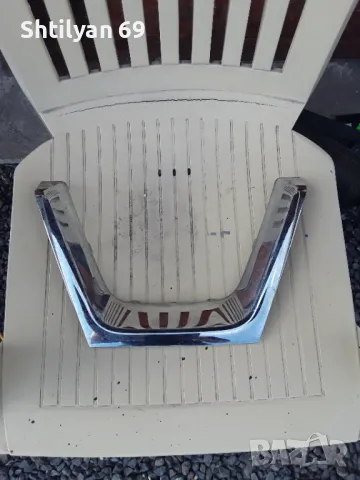 Лайсна под емблемата на Нисан Кашкай 2010-2014г.