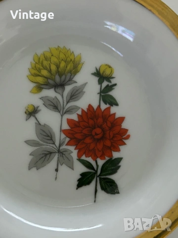 Три броя  винтидж Bavaria порцеланови чинии с позлата 