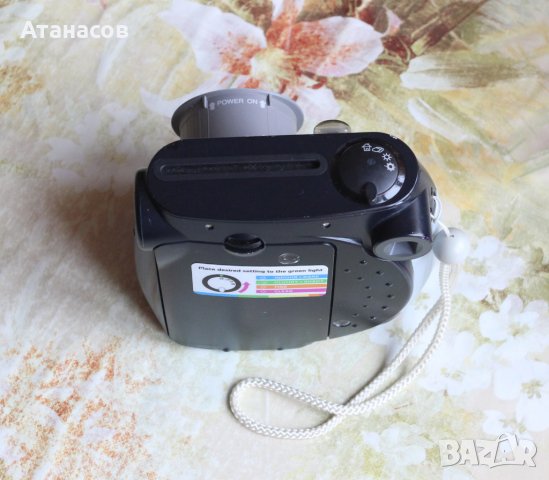 Polaroid 300 Instant Film Camera, снимка 5 - Фотоапарати - 39801110