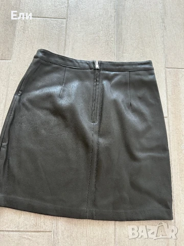 Кожена пола Манго, снимка 1 - Поли - 51092839