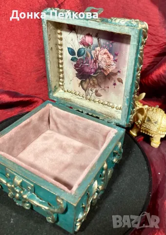Ръчно декорирана кутия за бижута ръчна изработка