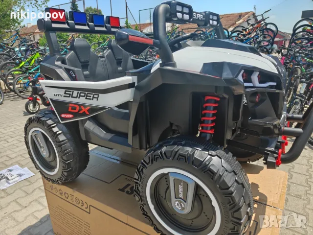 X двуместен акумулаторен джип BEAST 4x4 бял, снимка 4 - Детски велосипеди, триколки и коли - 55991042