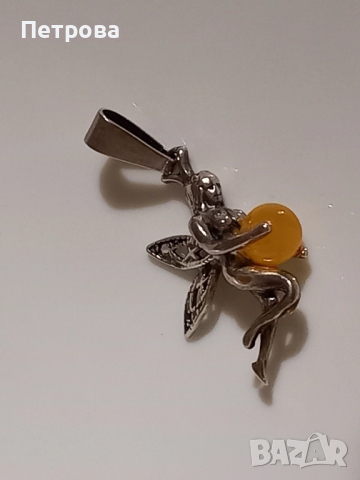 Сребърна фея с жълт кехлибар , снимка 2 - Колиета, медальони, синджири - 52041258