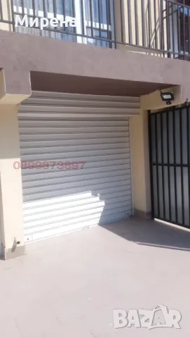 Надземен гараж под наем в кв. Левски, подходящ за малък автомобил, мотор или склад, снимка 1
