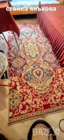 Продавам персийски килим 115/240 см преобладаващо червено, снимка 4 - Килими - 51231594