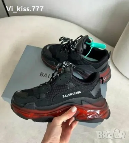 Нови обувки Balenciaga triple S , снимка 2 - Маратонки - 48931117