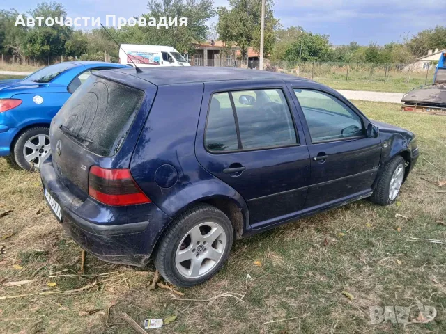VW Golf 4, 2.0 i, 2000 г на части, снимка 3 - Автомобили и джипове - 56198602