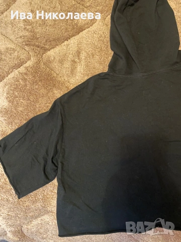 Тениска на H&M с качулка, снимка 4 - Тениски - 53179956