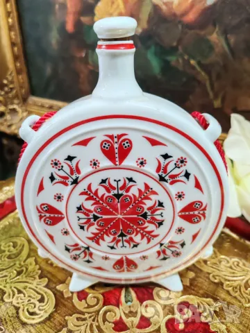 Двустранно декорирана порцеланова бъклица-Hollohaza- Hungary 1970-1980 год., снимка 10 - Колекции - 49185178