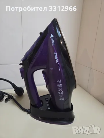парна ютия Tower CeraGlide 2400W (модел T22008) в лилав цвят

Мощност и загряване: Уредът е с мощн