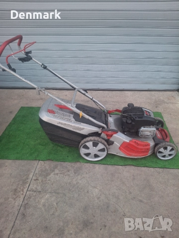Бензинова самоходна косачка 