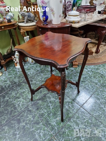 Уникална антикварна английска Едуардинска махагонова масичка 