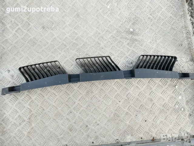 Стойка Крепежен Водач Задна Броня VW ID.3 E11 pro, снимка 2 - Части - 48408883