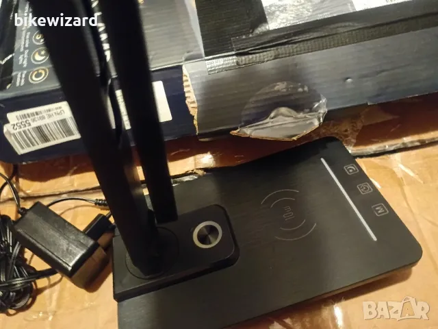 Настолна лампа LED с димируема светлина и функция за зареждане с 10W безжично зарядно НОВА, снимка 6 - Настолни лампи - 50182746