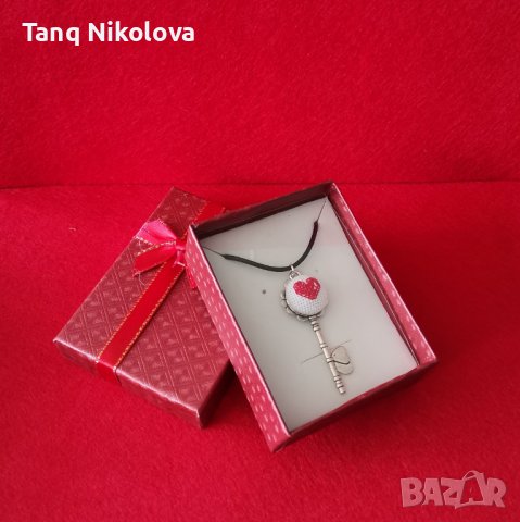 Ръчно бродирано бижу 