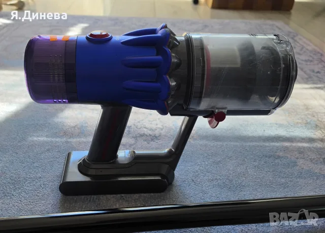 Прахосмукачка Dyson SV12 slim, снимка 3 - Прахосмукачки - 56444178