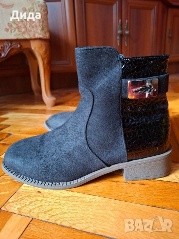 Нови черни боти