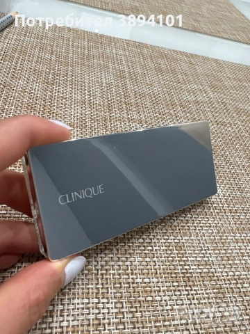 Clinique all about shadow quad палитра сенки за очи, внесена от Дубай, снимка 2 - Декоративна козметика - 51896371