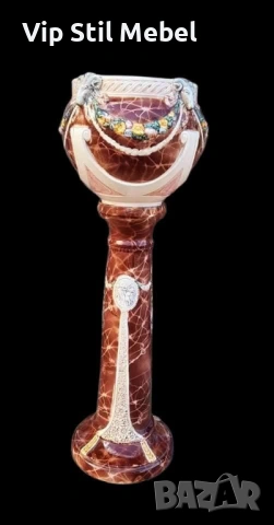 Италианска антикварна колона с кашпа 