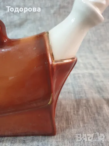 Ефектна порцеланова руска бутилка- чанта, снимка 3 - Антикварни и старинни предмети - 48916615