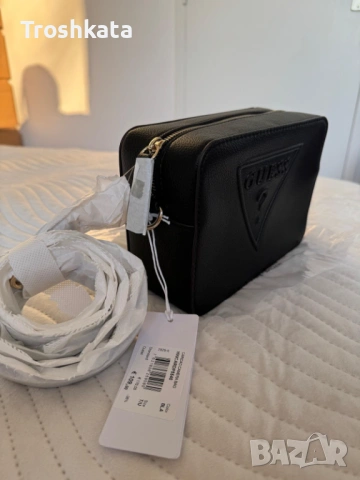 Чанта Guess, снимка 3 - Чанти - 54335654
