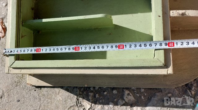 Стар шкаф, полица, рафт, аптечка  за стена, авто мото, медицинска чанта червен кръст аптечка брезент, снимка 3 - Други - 42890653