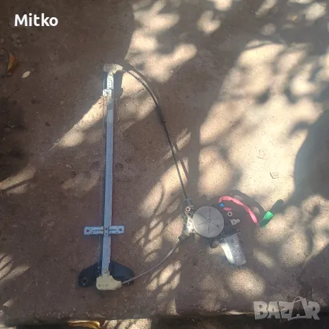 Стъкло повдигач Заден Десен За Хонда ЦР-В 2006г / Honda CR-V 2006y