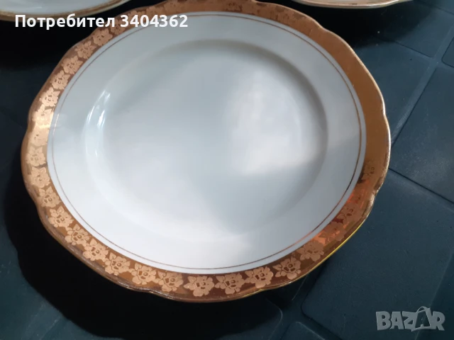 Български порцелан Китка Нови Пазар малки чинии 6 бр позлат, снимка 2 - Антикварни и старинни предмети - 51054837