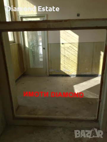 Двуетажна къща в село Средно градище общ. Чирпан, снимка 4 - Къщи - 50360443