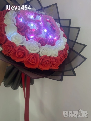 Букети от вечни рози, снимка 3 - Ръчно изработени сувенири - 53228929