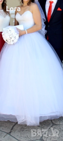 Сватбена рокля с корсет от мъниста и цялата в брукат, снимка 2 - Рокли - 52741483