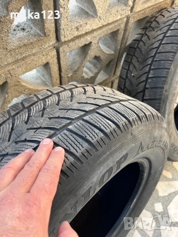 Зимни гуми 235 65 17, снимка 4 - Гуми и джанти - 54175588