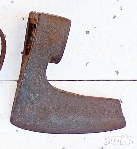 Стара брадва