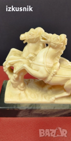 Прекрасна винтидж статуетка - римска колесница, снимка 4 - Антикварни и старинни предмети - 52363164
