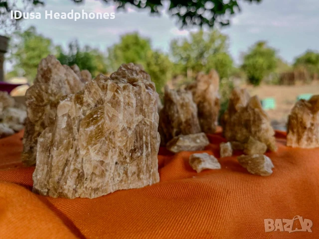 Натурален меден калцит